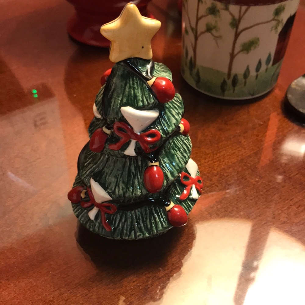 Fitz and Floyd  hand crafter salt shaker